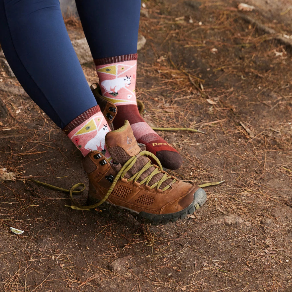 Darn Tough 5001 Women&#39;s Critter Club Micro Crew Lightweight Hiking Socks - Hill and Dale Outdoors
