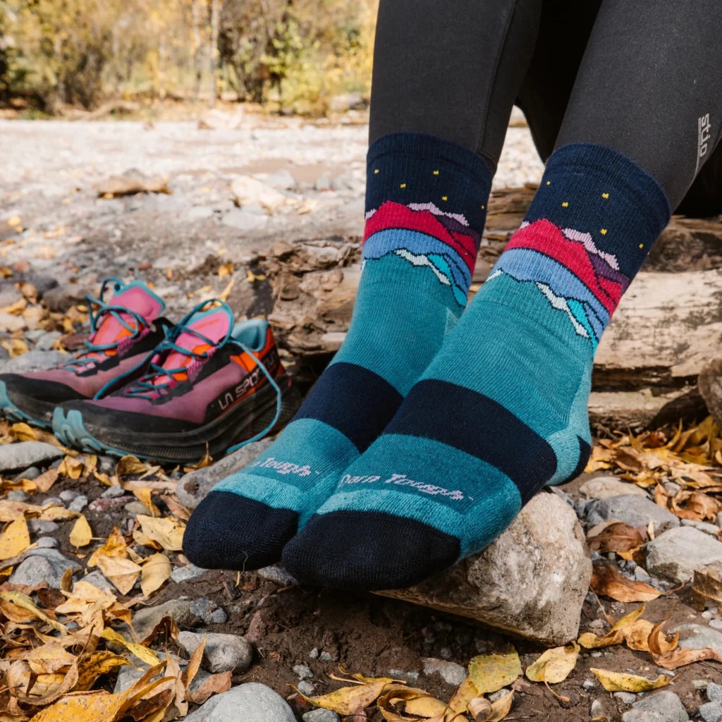 Darn Tough 5025 Women's Mirror Lake Micro Crew Midweight Hiking Socks - Hill and Dale Outdoors