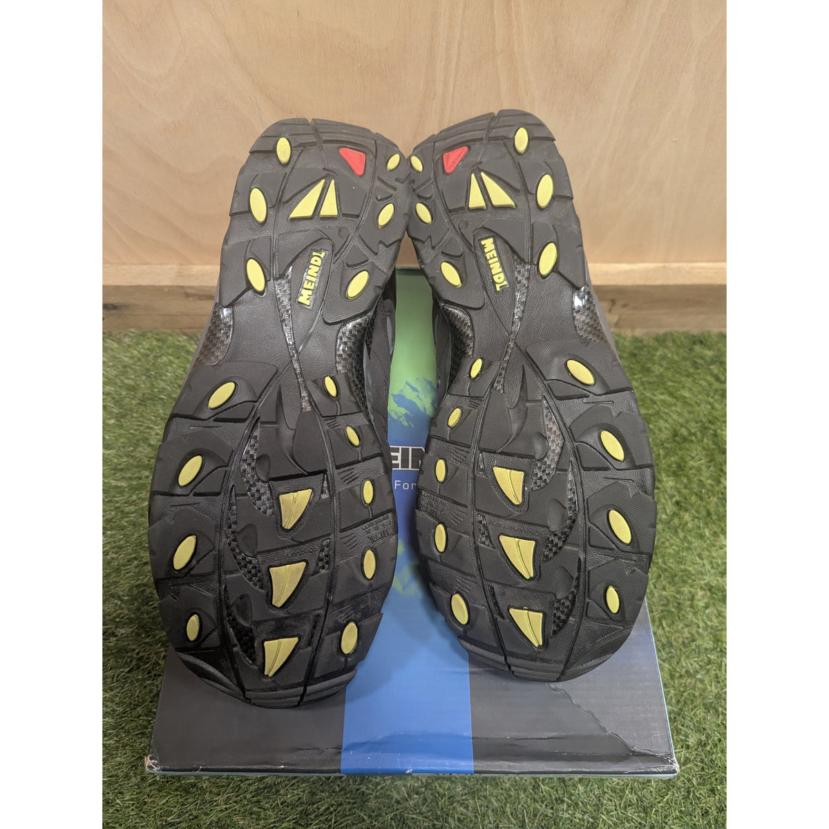Meindl Respond GTX Walking Shoes - Anthracite - UK 10.5 (Ex-Demo)