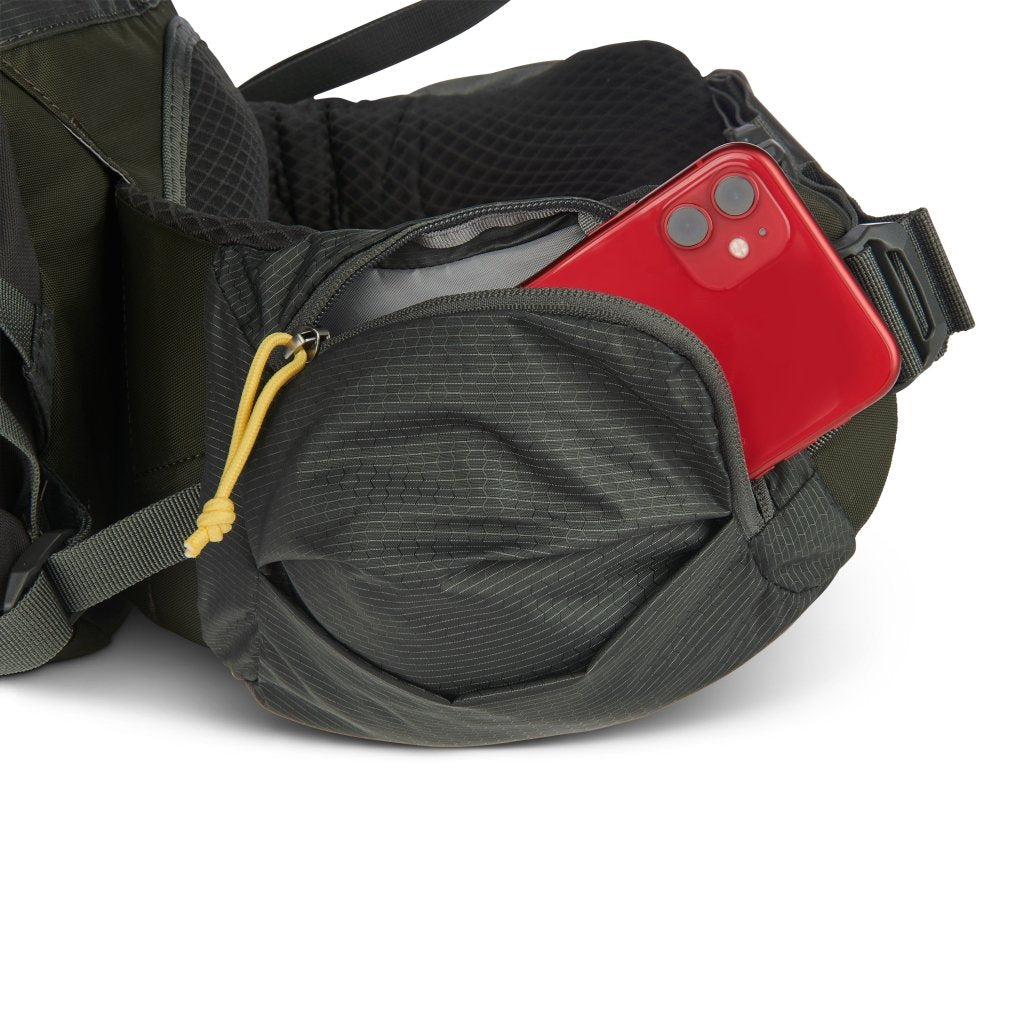 Sierra Designs Flex Capacitor 40L - 60L Blackpack With Waist Belt - Peat - Hill and Dale Outdoors